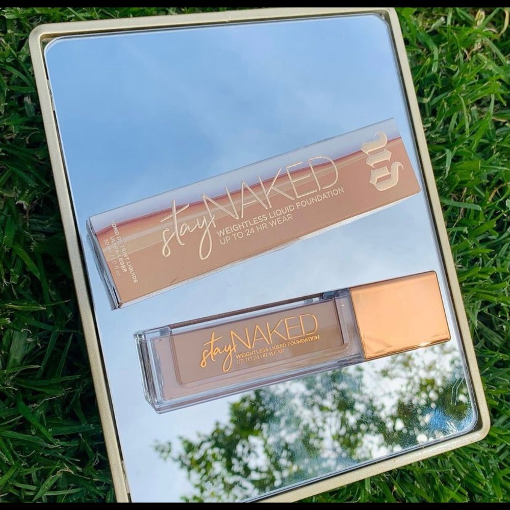 Urban Decay- Stay Naked Weightless Foundation